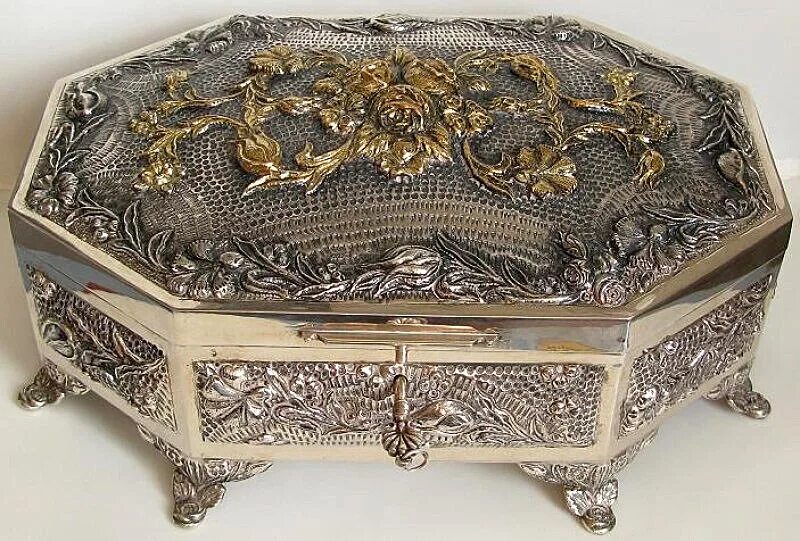 Старая шкатулка хонкай стар. Шкатулка на прозрачном фоне. Старинные шкатулки. Японская шкатулка. Антиквариатные шкатулка ларец.