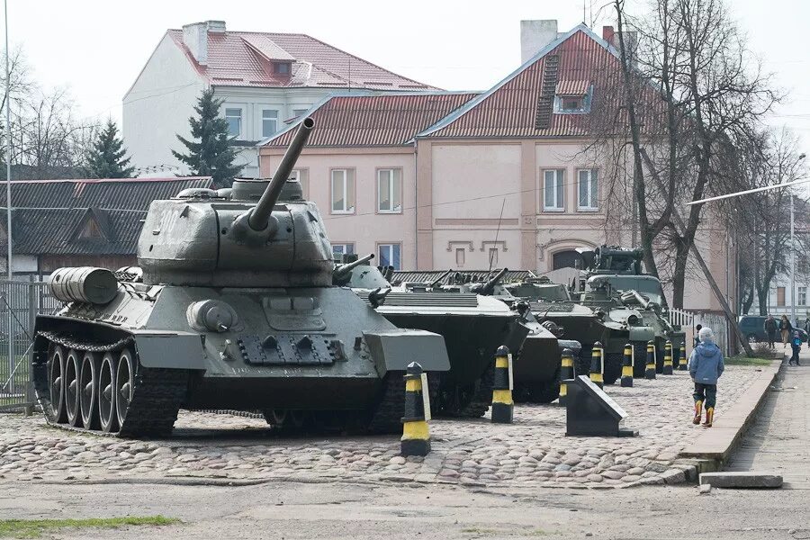 Советск музей. Музей военной техники в Советске. Музей военной техники в Советске Калининградской области. Музей военной техники в Калининграде. Советск Калининградская музей под открытым небом.