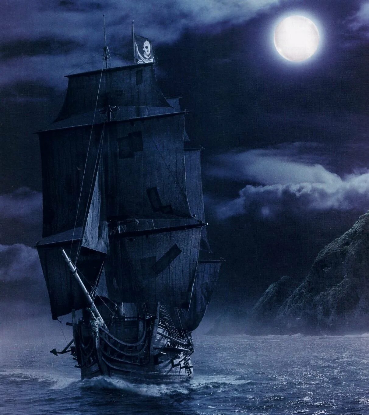 Черный корабль пиратов. Пираты Карибского моря черная Жемчужина. Чёрная Жемчужина корабль. Пиратский корабль черная Жемчужина. Пираты Карибского моря корабль призрак.