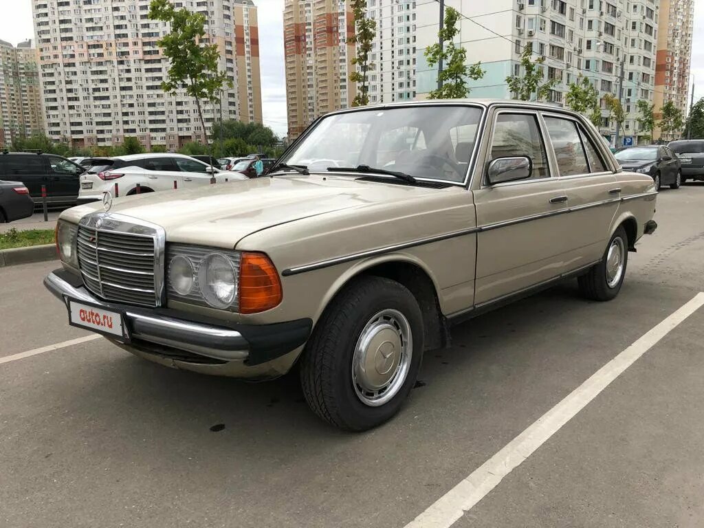 Мерседес 123 дизель купить. Mercedes-Benz w123 1981. Mercedes Benz w123 1997. Мерседес 123 седан. Мерседес 123 1981.