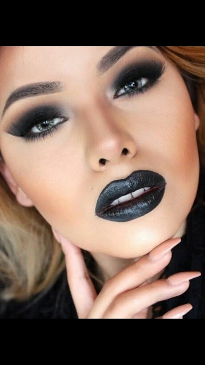 Dark make up
