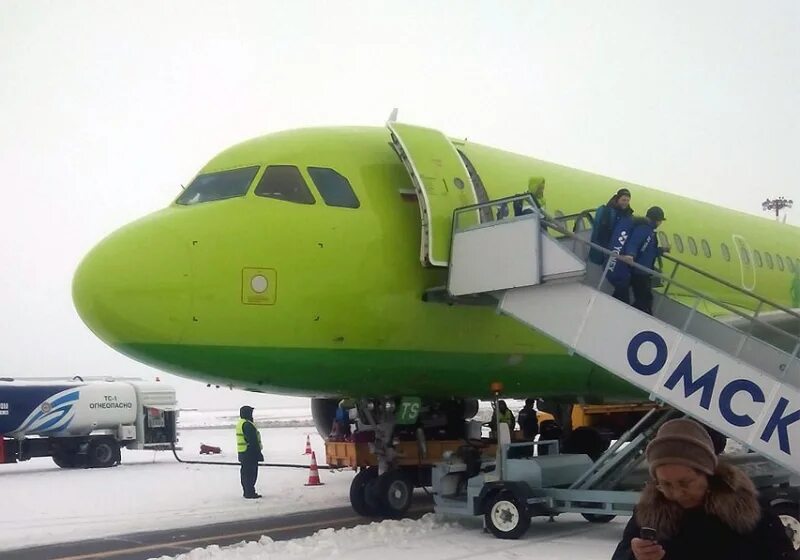 Самолет омск москва. S7 омск. самолет омск. самолёт омск санкт-петербург.