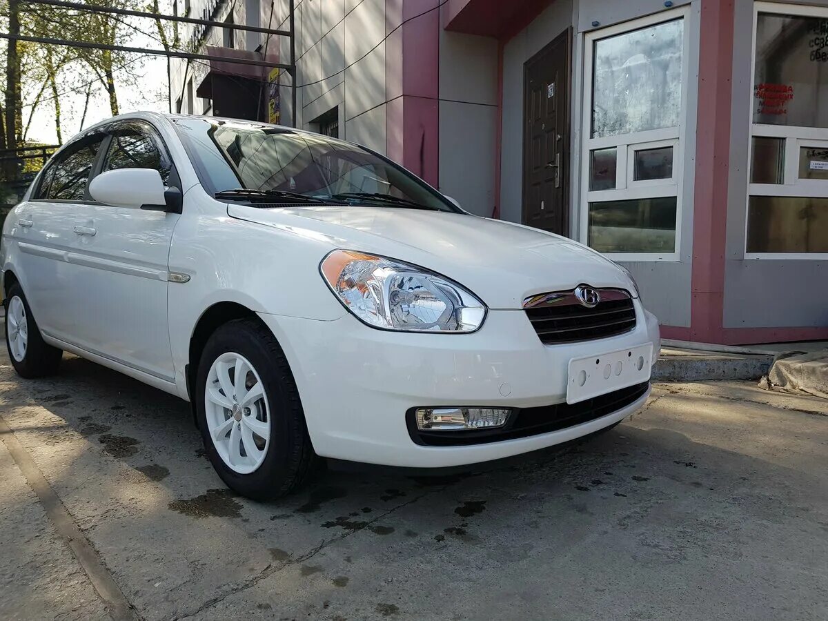 Купить хендай верну. Hyundai Verna 2008. Hyundai Verna белый. Хендай верна 2008. Hyundai Verna II.