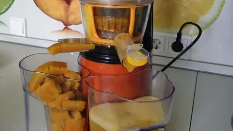 Сок из моркови и яблок в соковыжималке