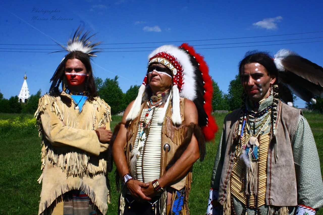 Индейцы манданы. Дети индейцев и европейцев. Резервация индейцев в америке. Индеец проживавший. Народы северной америки индейцы.