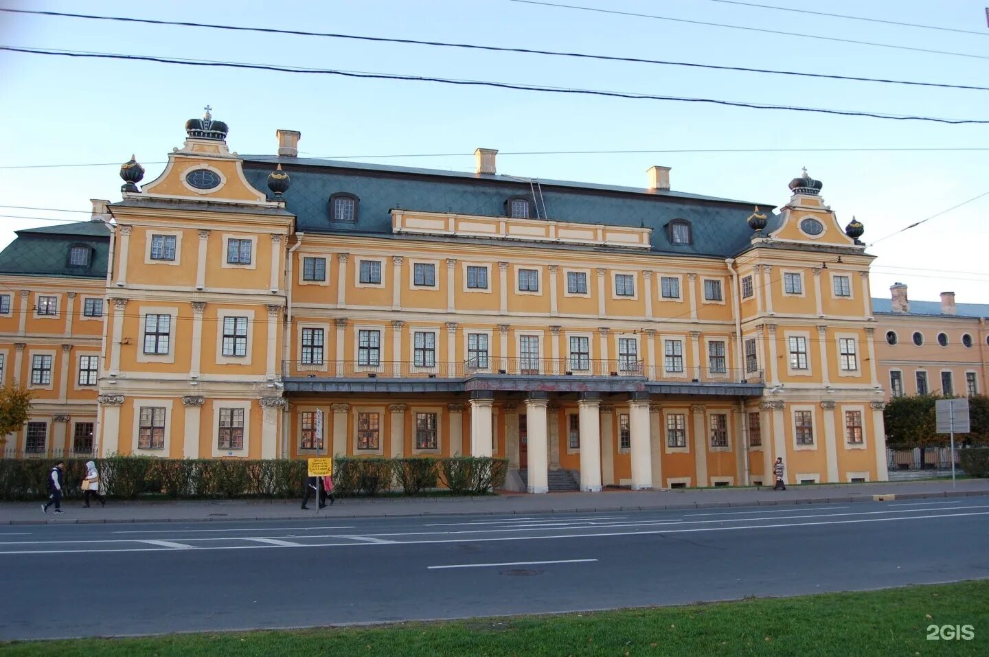 Меншиковский дворец университетская наб 15 фото