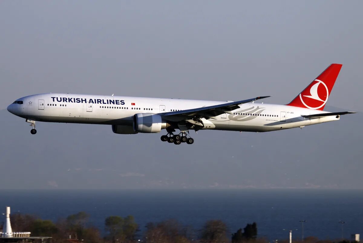 B777 Turkish. B777-300 Turkish Airlines. 777-300er турецкие авиалинии. Боинг 777 300 Туркиш Эйрлайнс.