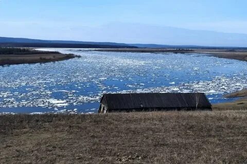 Якутск стоит на реке лена