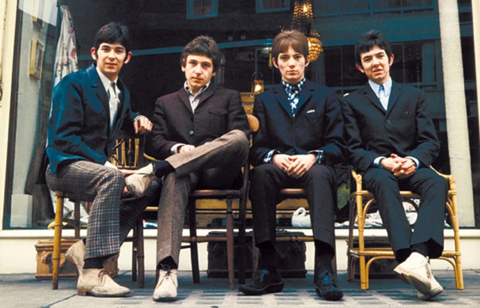 Blink 182 all the small things альбом. Группа small faces фото. The small 4. Smaller the smallest. Blink 182 all the small things.