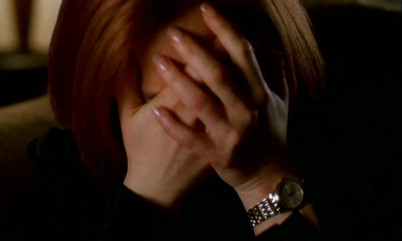 Dana Scully. Скалли Милано. Скалли фейспалм. Скалли милано расстался