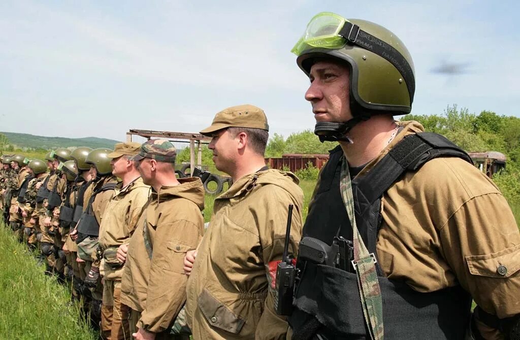 Сколько пройдут военные сборы. Военный запас. Военные сборы РВСН. Сбор для солдат. Повязка на военные сборы.