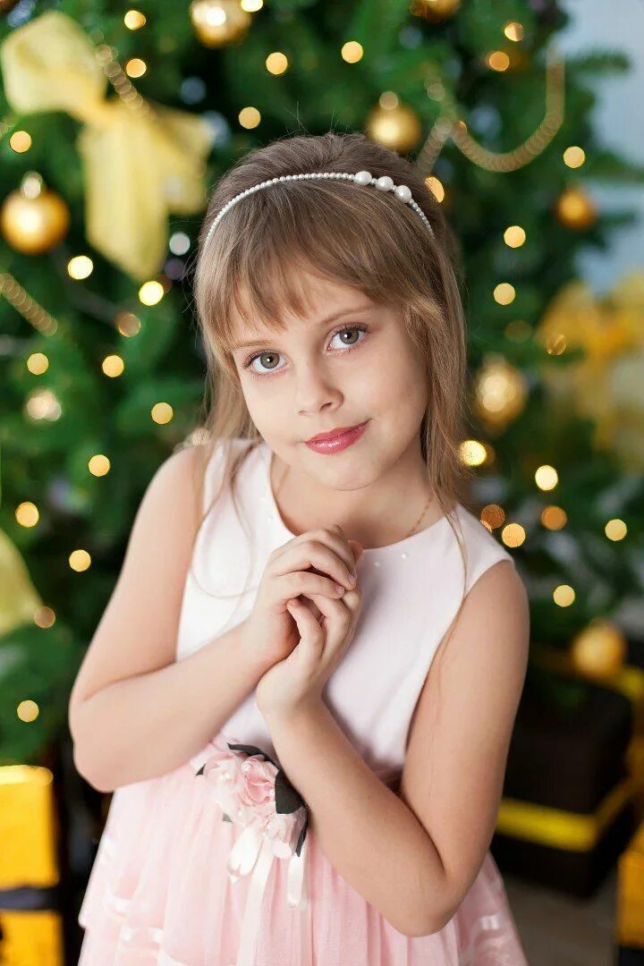 Новогодний макияж для девочки 10 лет. Новогодний макияж для детей 12 лет. детский макияж на новый год 10 лет. макияж для новогоднего праздника для девочки.