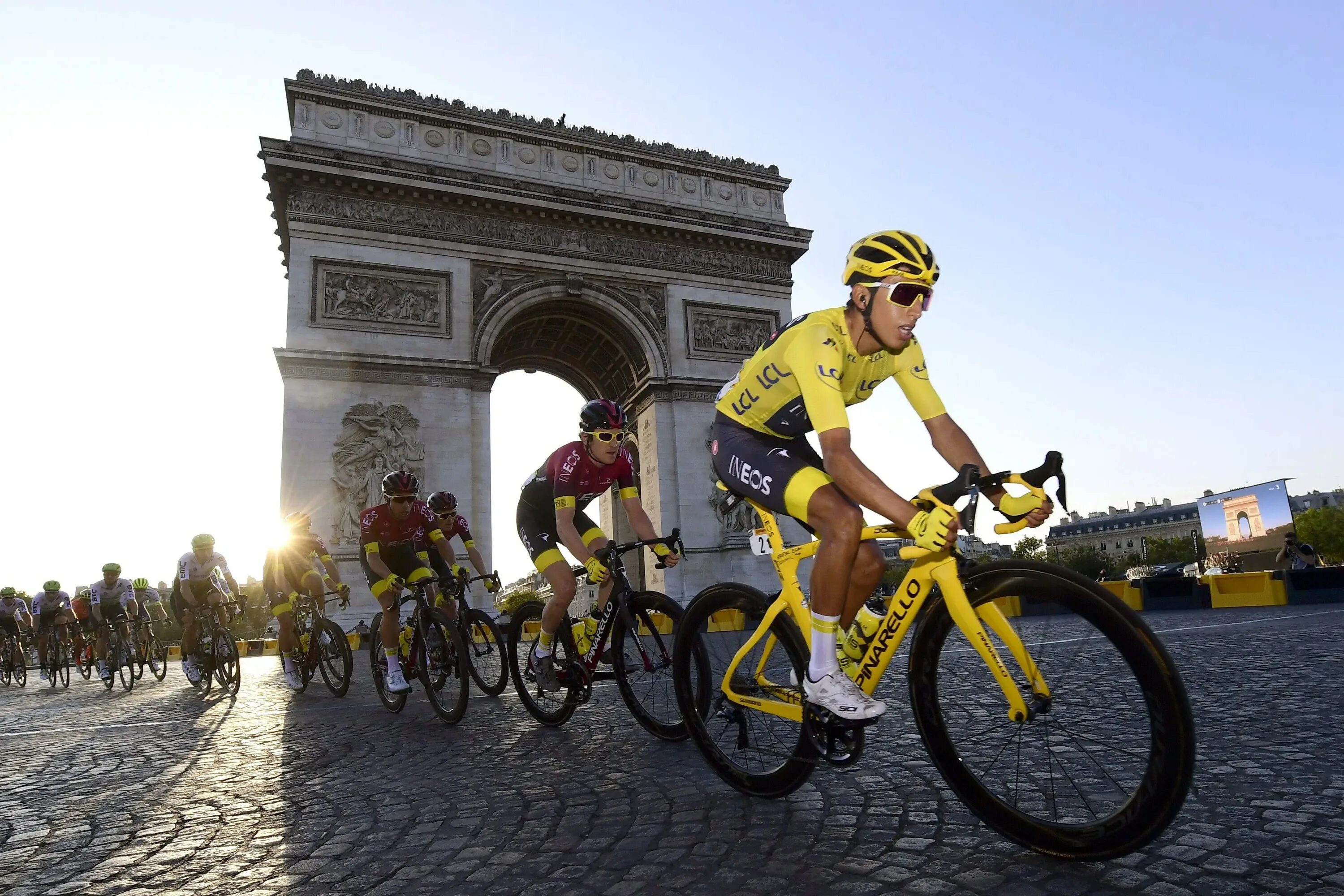 Тур де Франс Париж. Велоспорт. «Тур де Франс». Франция. Tour de France велогонщики. Велогонки тур де Франс. Тур де франс этап