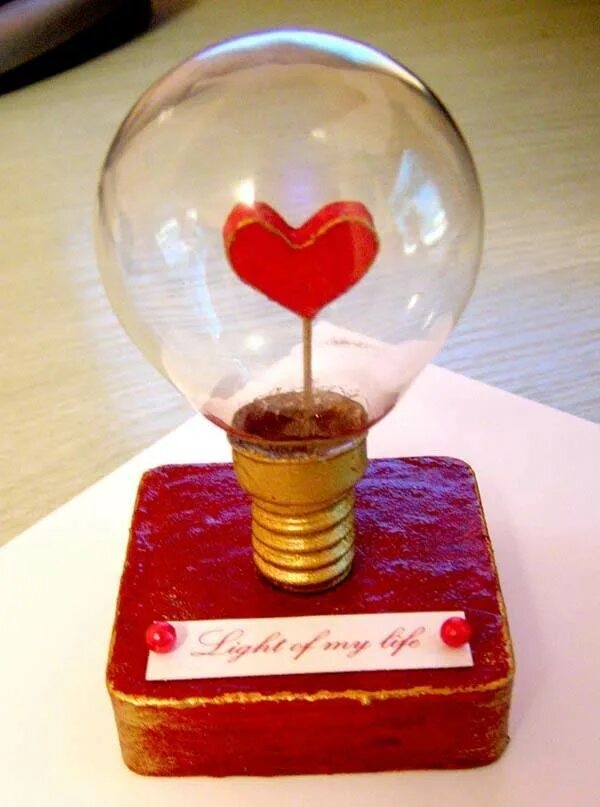 Сюрприз любимому мужу. Подарок парню своими руками. Какой подарок сделать девушке своими руками. Самодельный подарок для подруги. Креативный подарок девушке.