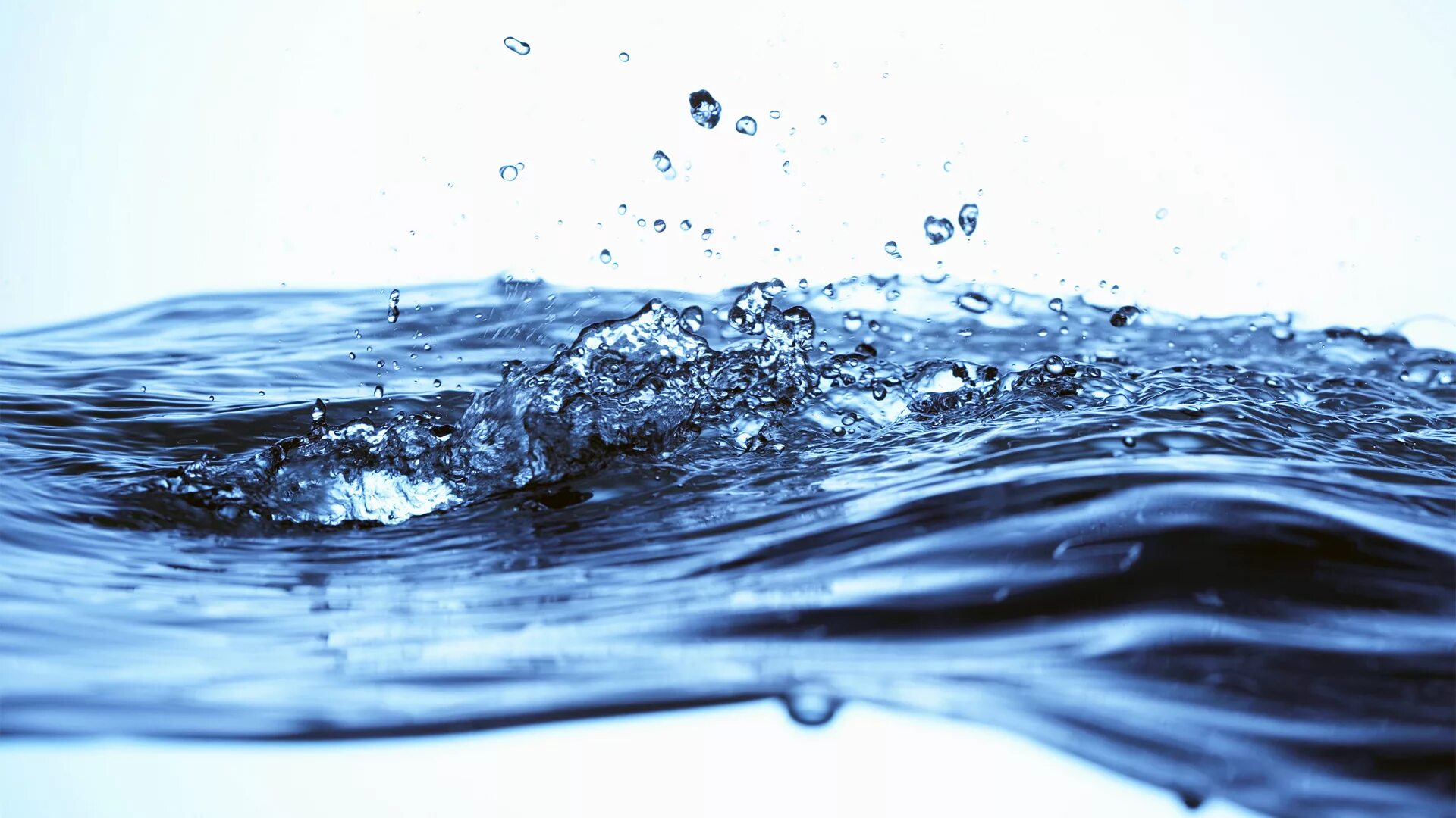 Прозрачная вода в стакане. Aga s. Aga s. Aga s. Красивая вода.