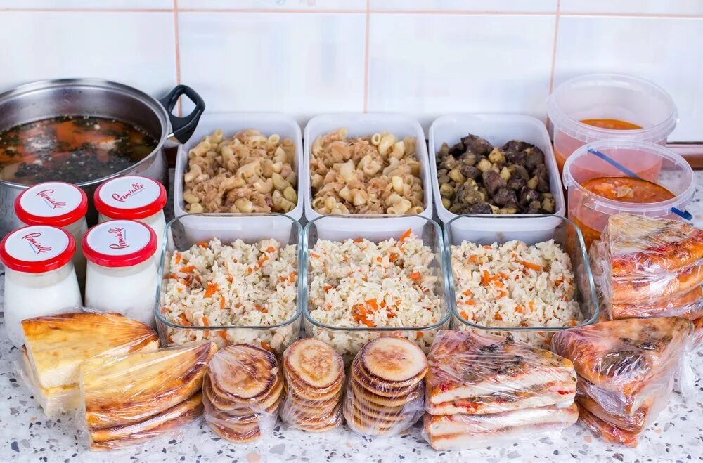 Заготовки в морозильник. Готовые обеды для заморозки. Блюда для заморозки впрок. Заготовки в морозилку. Заморозка готовой еды.