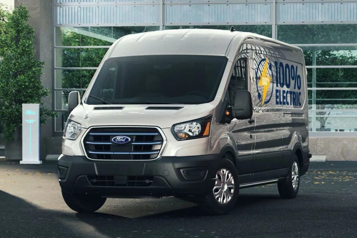 Ford transit 2022. Ford transit 2021. 2 2017. Ford e-transit. Форд транзит ван электромобиль.