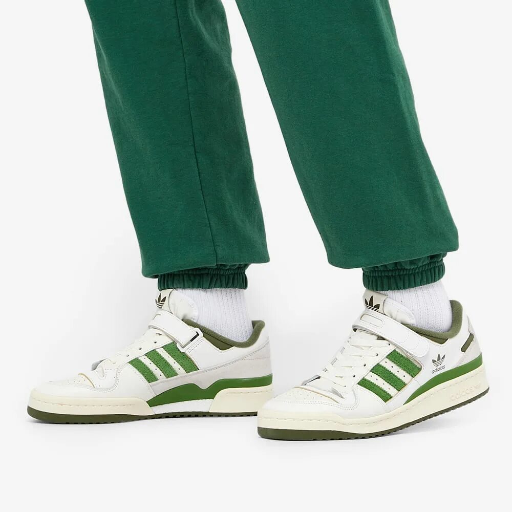 Оригинал forum. Adidas forum 84 Low Green Crew. Adidas 84 Low. Адидас Лоу Green. Адидас forum 84 Low.