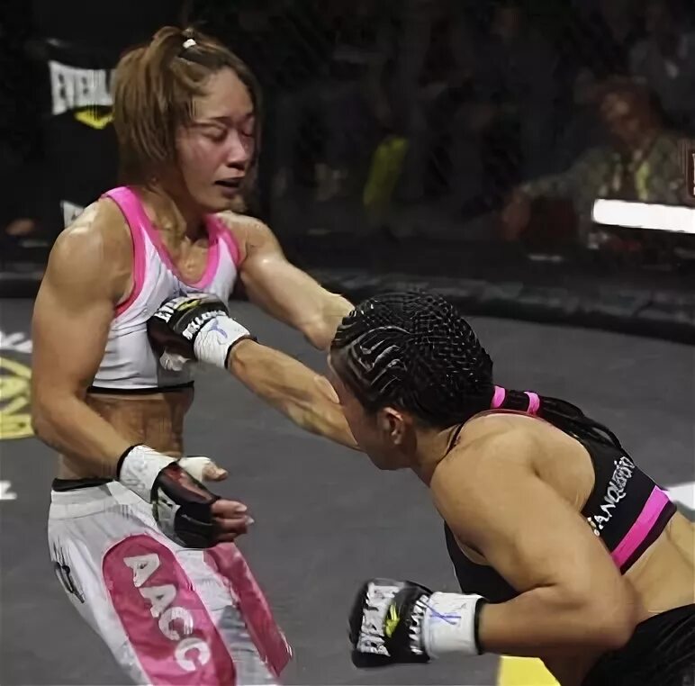 Women punching. Women punching. Women punching. Women punching. Бокс против стресса.