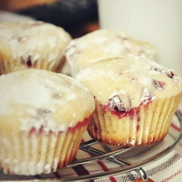 выпечка на сметане в духовке. выпечка со сметаной и вареньем. выпечка рецепт с фото сметана. выпечка рецепт с фото сметана. торт панчо с ананасами.