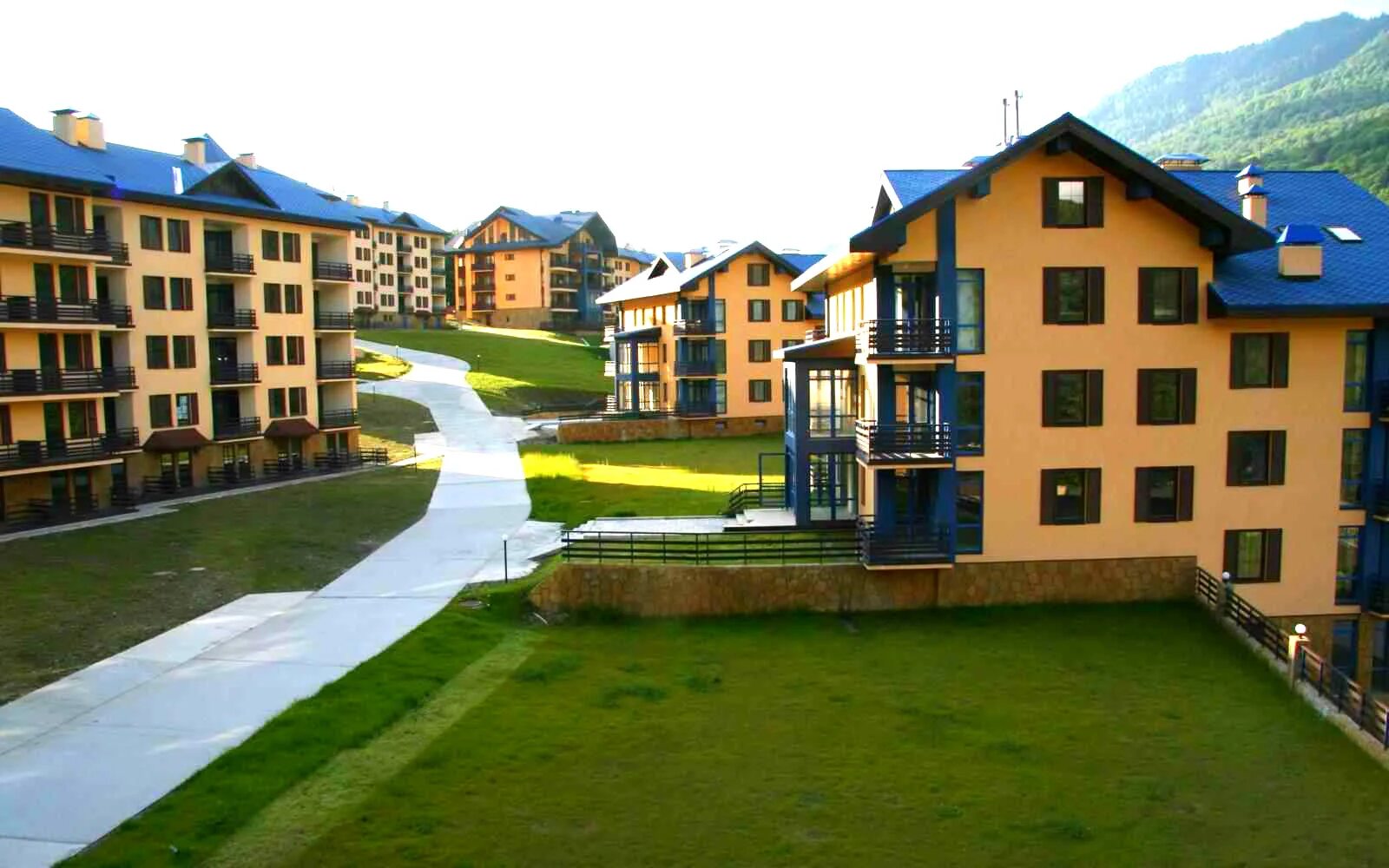 Катерина альпик красная поляна апартаменты. Оплот отель красная поляна. Гала альпик красная поляна. Апартаменты мия красная поляна. Сочи заповедная улица гостиница.