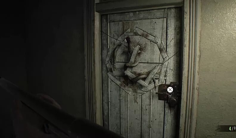 Resident Evil 7 двери. Resident Evil 7 Door. Resident Evil 7 Biohazard дверь. Резидент эвил 8 двери. Безумная дверь