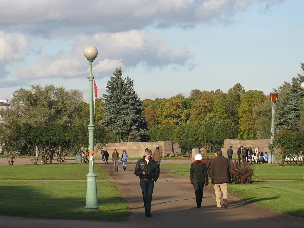 Ӳкерчĕк:Marsovo Pole Leningrad 651 1 m.jpg - Википеди