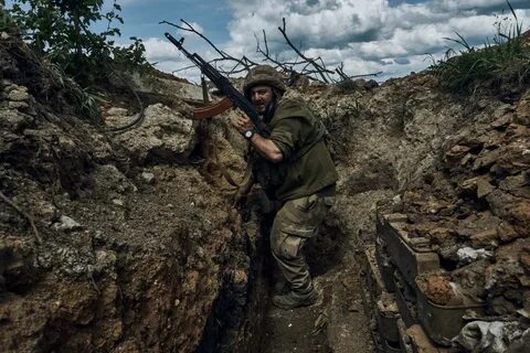 Бои в окопах видео с дрона