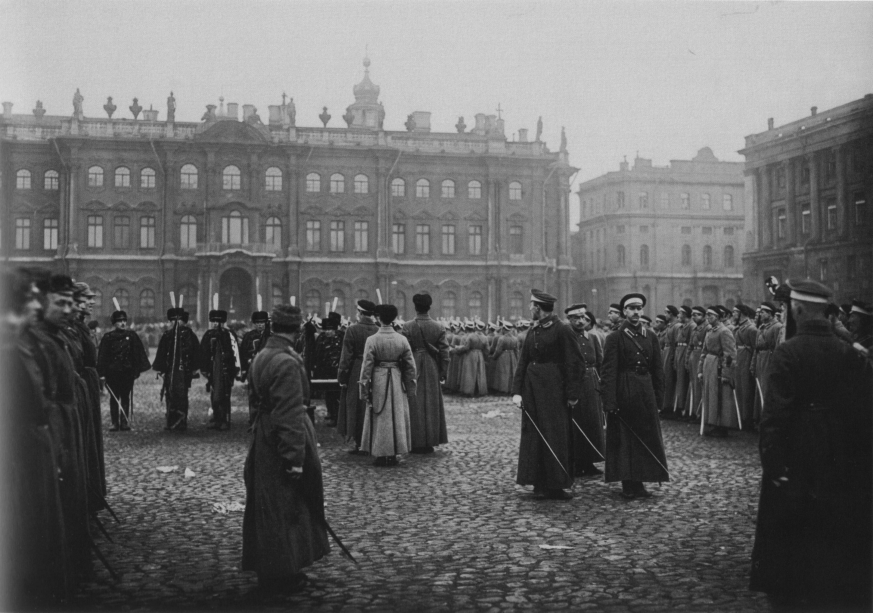 Петроград 1921. Петроградский Гарнизон в 1917. Петроград 1921 год. Парад РККА на красной площади 1923