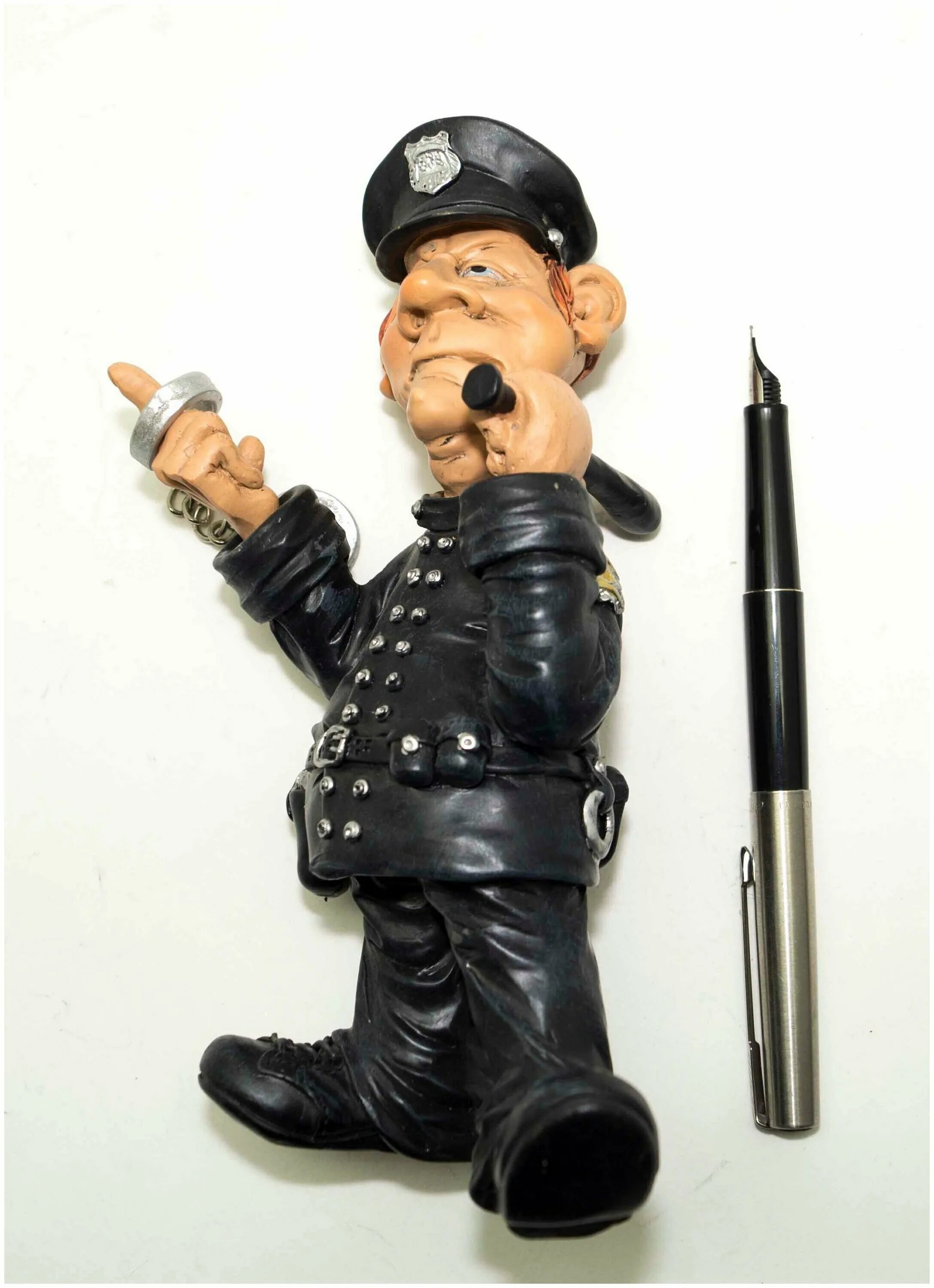 нью йорк полиция солдатик игрушка. фигурка полицейского. керамические фигурки полицейских. ав тойс солдатики. игрушки брудер полиция.