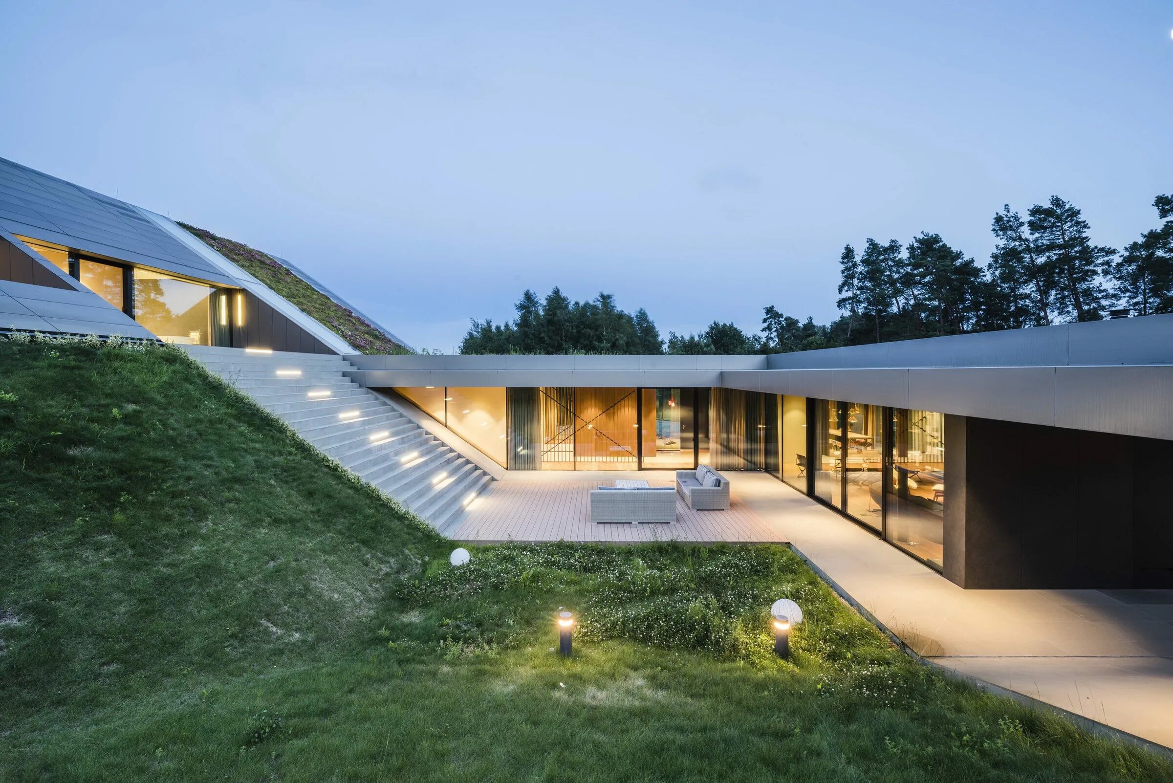 Лайн хаус. «Дом в Холме» архитектора Артура Квормби. Проект дома на склоне House Wiesenhof.