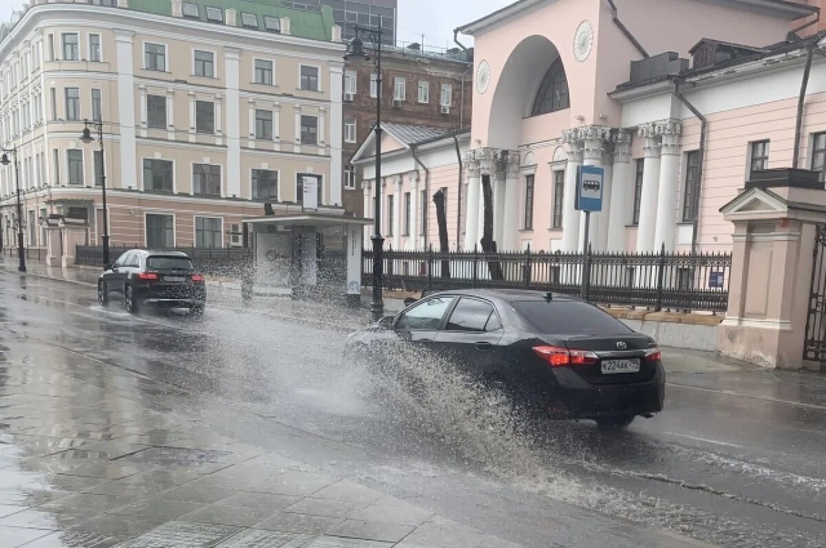 Осадки 24 9. Дождь в Москве. Ливень в Москве. Ливень в Москве сегодня 3 июня 2022. Ливень в Москве вчера.