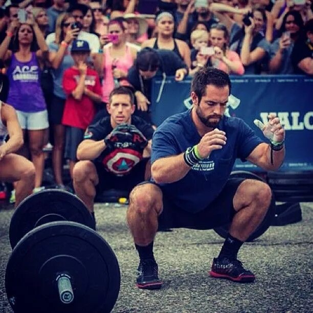 Рич фронинг кроссфит. Послание к галатам 6. Рич фронинг тело. Прическа рич фронинг. Ричи фронинг.