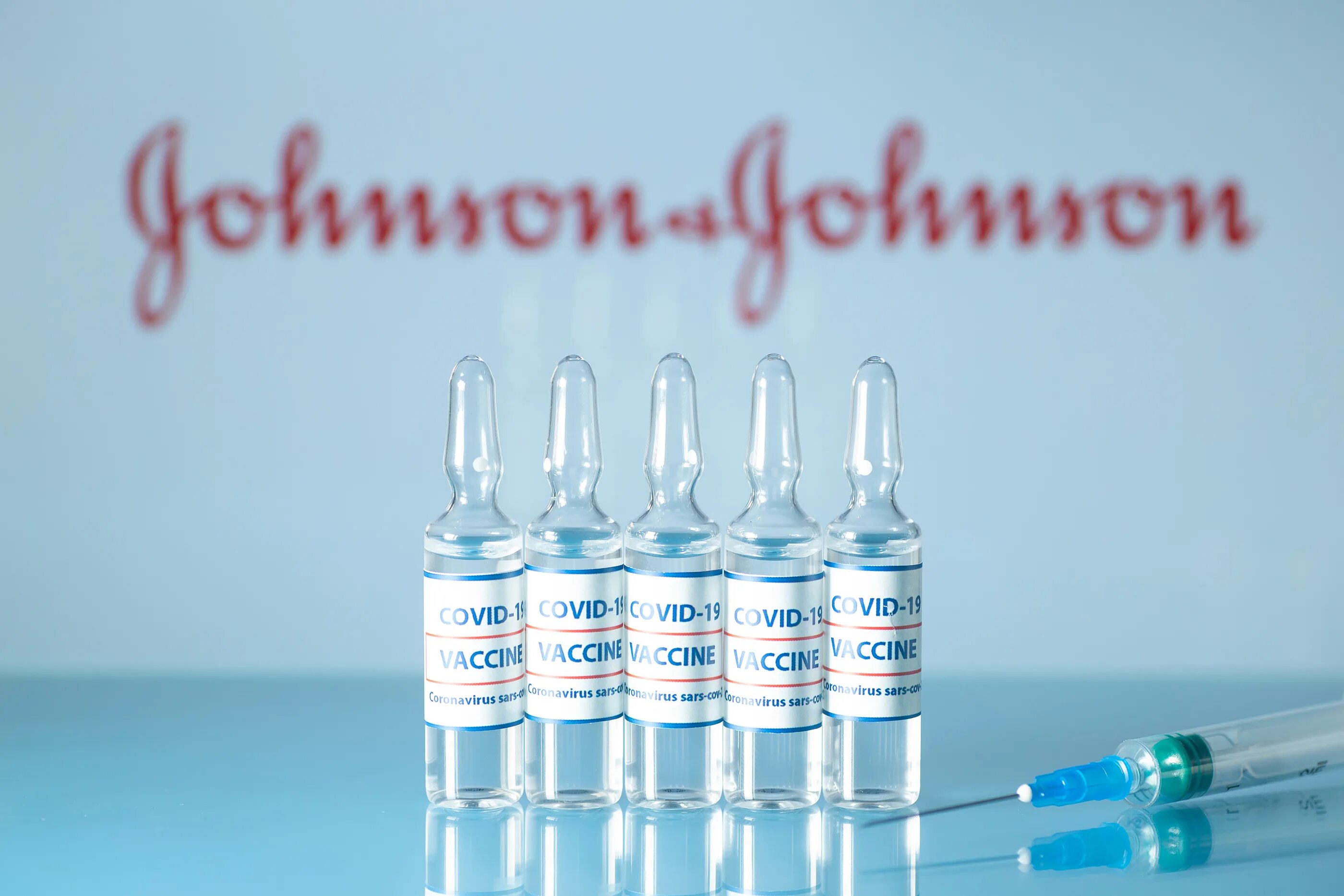 Срок действия вакцины. Вакцина Johnson & Johnson против Covid-19. Вакцина Джонсон и Джонсон от коронавируса. Johnson Johnson вакцина от коронавируса. Janssen Pharmaceutica/Johnson & Johnson вакцина.