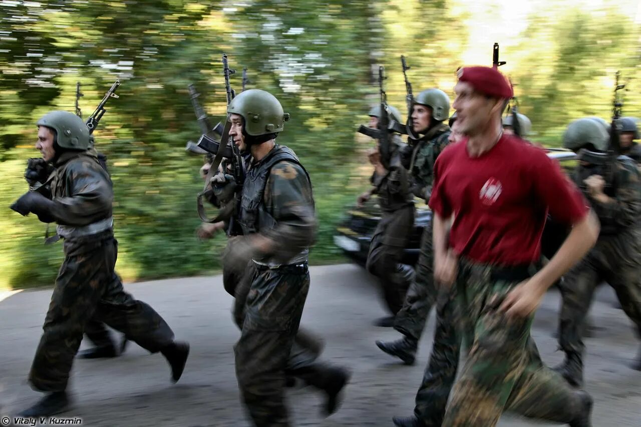 Сдача краповых. Спецназ витязь краповый берет. краповики спецназа витязь. спецназ сдача на краповый берет. спецназ витязь сдача на краповый берет.
