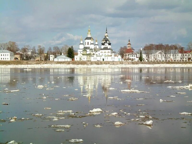 На какой реке стоит город вологда
