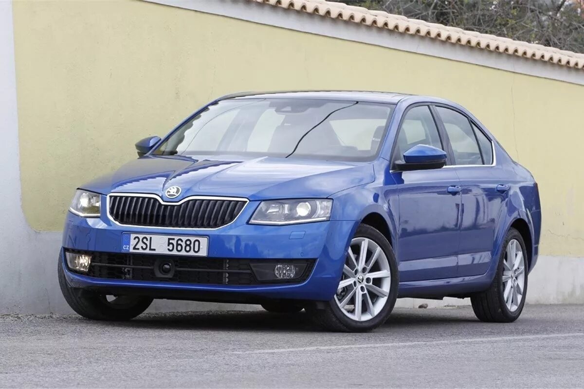 Купить октавию 2013. Skoda Octavia 2013. Skoda Octavia 2013 года. Шкода Octavia 2013.