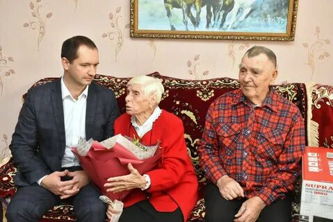 Юбилей 90 лет отметила