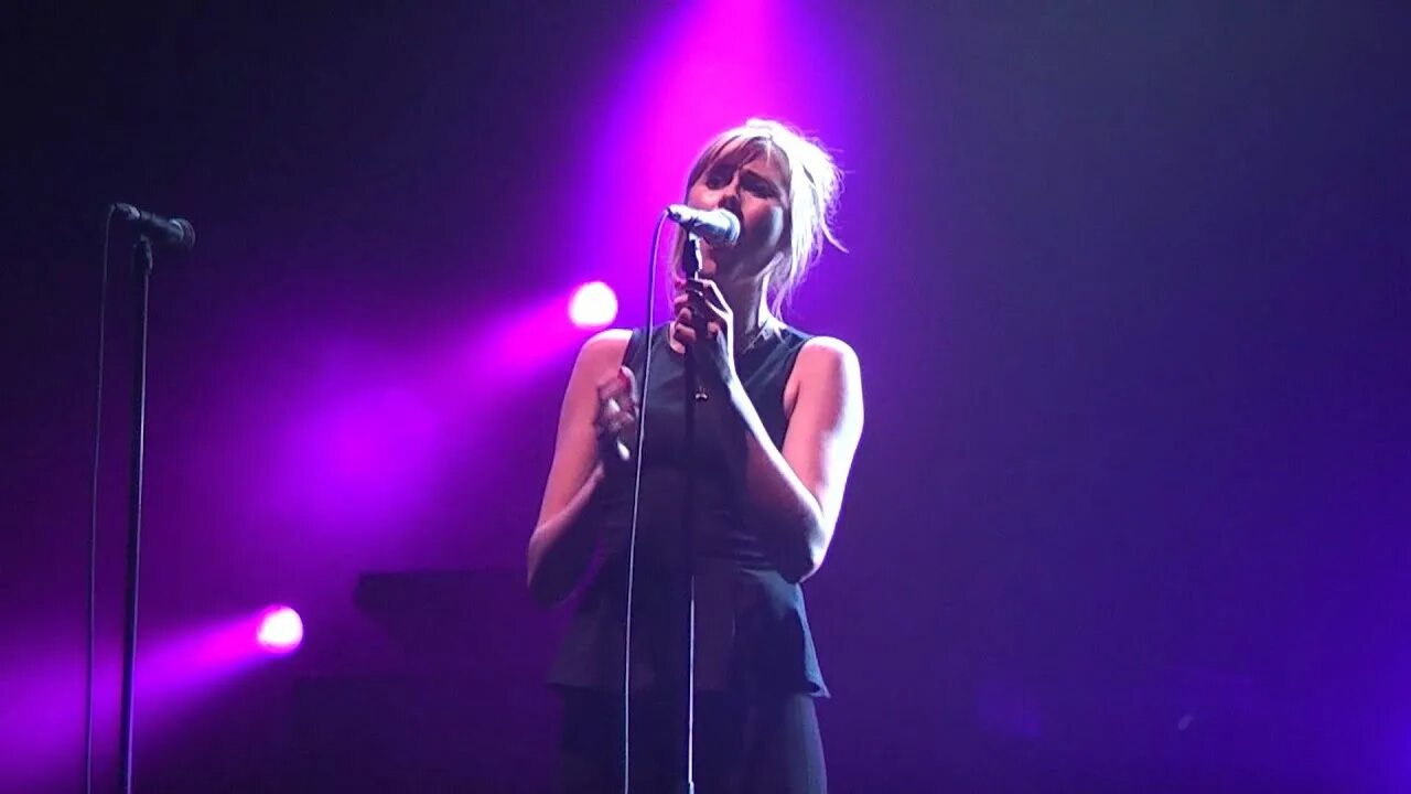 The great gig in the sky pink floyd. Клэр торри и пинк флойд. The great gig. Clare torry. The great gig in the sky кто поет девушка.