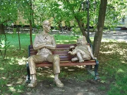 Улица скульптурная