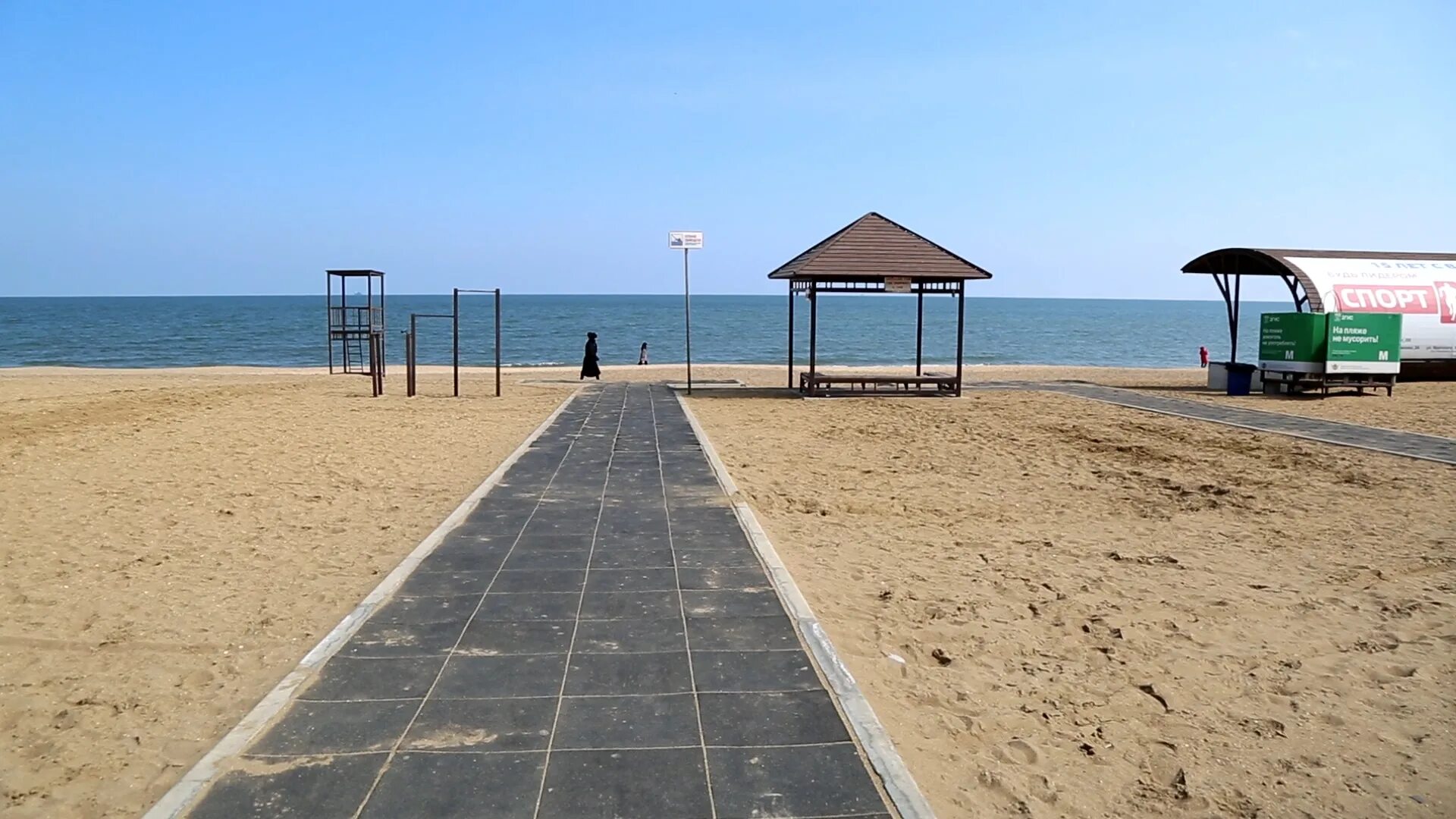 Махачкала дагестан море избербаш. Пляж лунный берег махачкала. Пляж джами в махачкале. Пляжи дагестана махачкала. Пляж джами в каспийске.