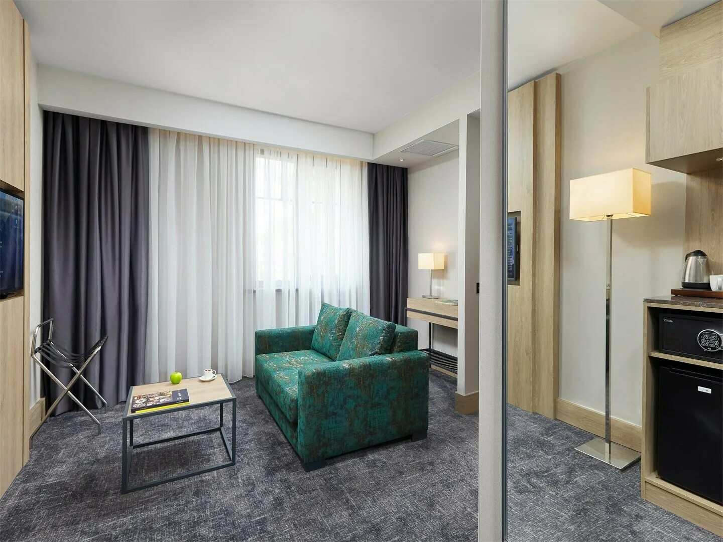 Отель mercure нижний новгород. Гостиница mercure нижний новгород. Гостиница меркьюри нижний новгород. Меркур нижний новгород гостиница\. Mercury нижний новгород отель.