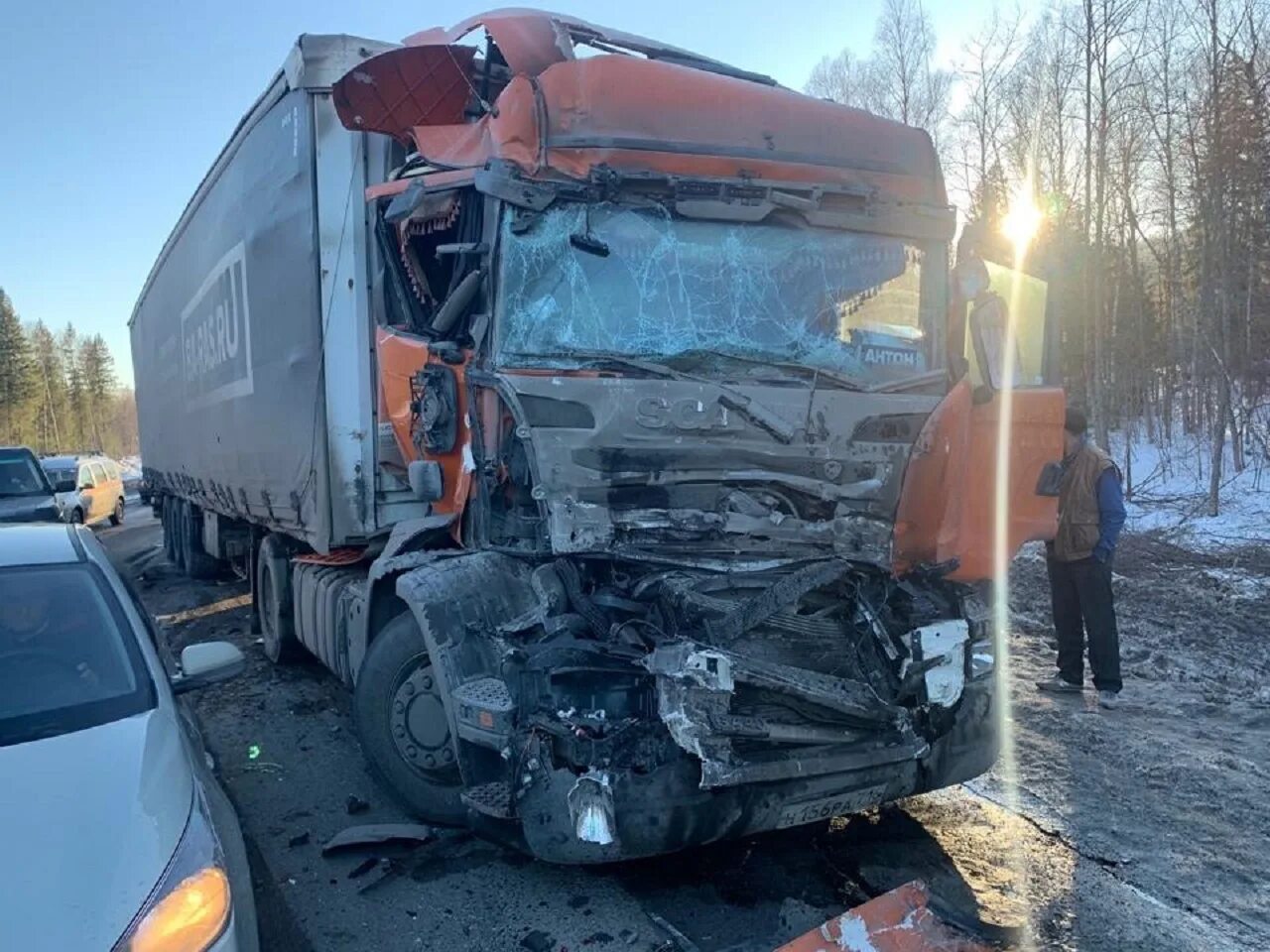 ДТП на м5 в Челябинской области самосвал и фура. Авария м5 Урал дальнобойщик. ДТП на трассе м5 в Челябинской области. Авария м5 челябинская область