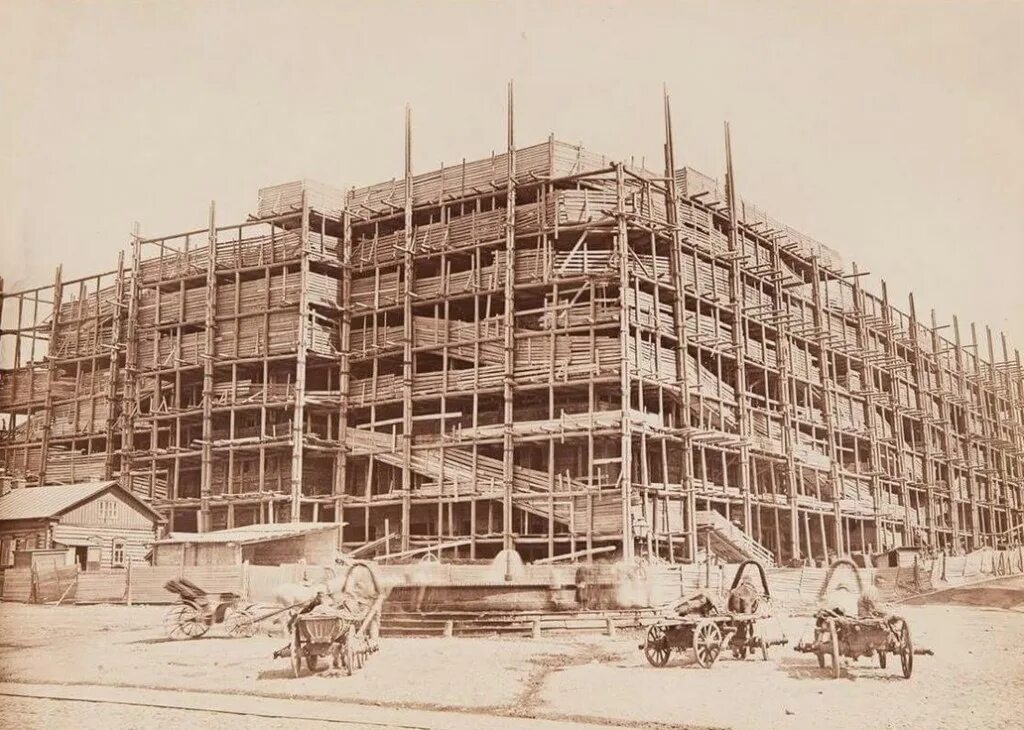 Здания и сооружения старые. Что строилось первым. Стройка московского метрополитена 1930. Магнитогорский металлургический комбинат ссср 1930. Крупные стройки первых пятилеток.