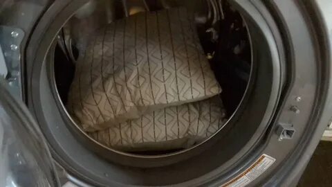 Как постирать подушку в стиральной машине автомат