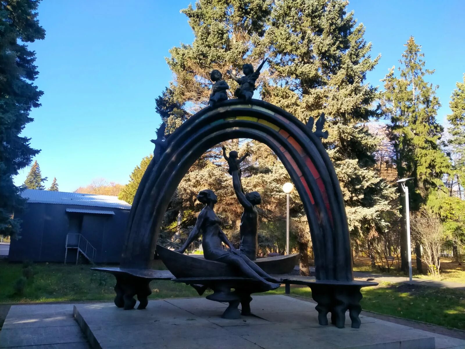 Семейный парк. Парк семья ульяновск площадь. Парк семья ульяновск. Парк семья ульяновск фонтан. Парк семья ульяновск.