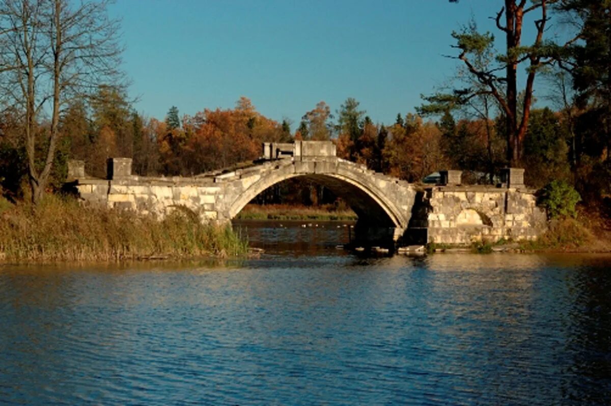 Hump bridge