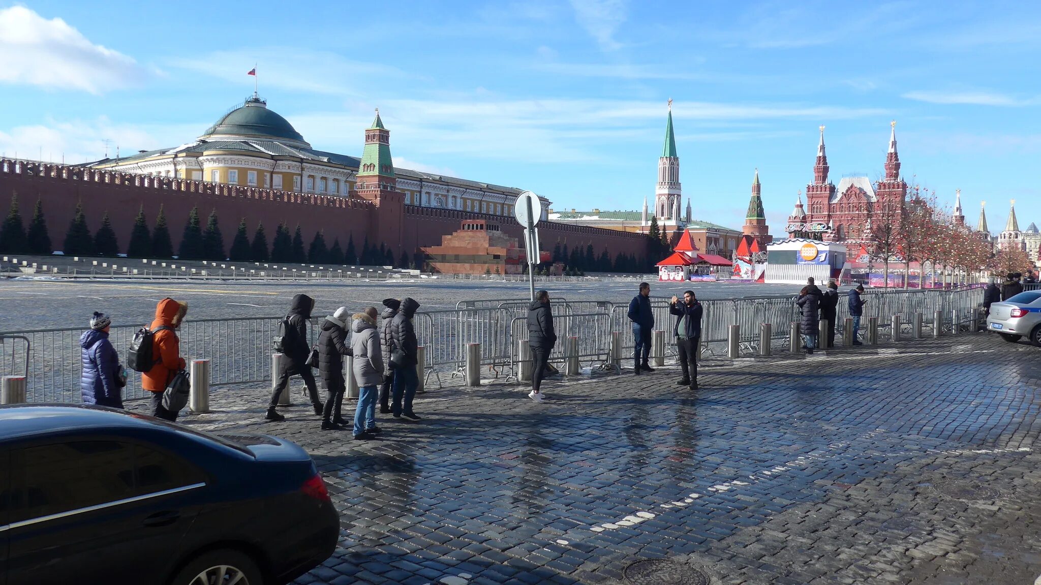 До какого числа закрыта красная площадь. Красная площадь москва 2025. красная площадь в москве 2025 год. красная площадь москва 2025. возле кремля.