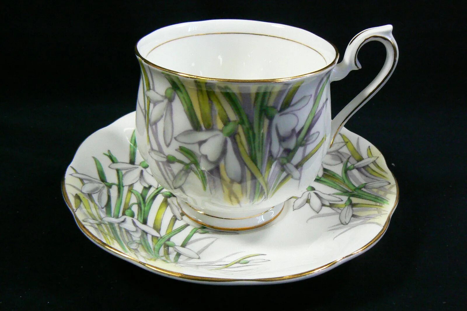 Фарфор fine bone. Briswild royal porcelain collection design england. кружка briswild royal porcelain collection.. royal sutherland-fine bone china чашка. royal bone china зеленый сад.