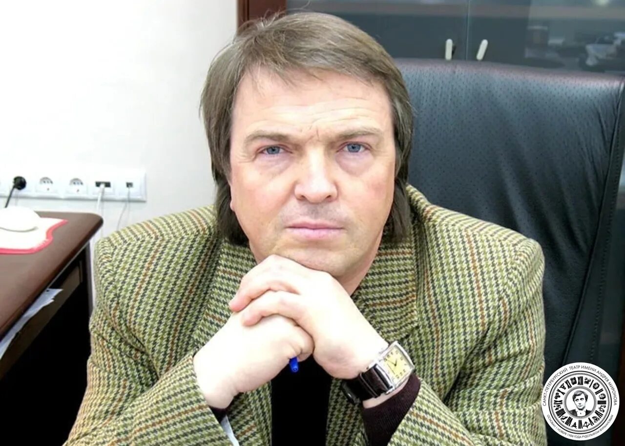 Угланов за углом последний